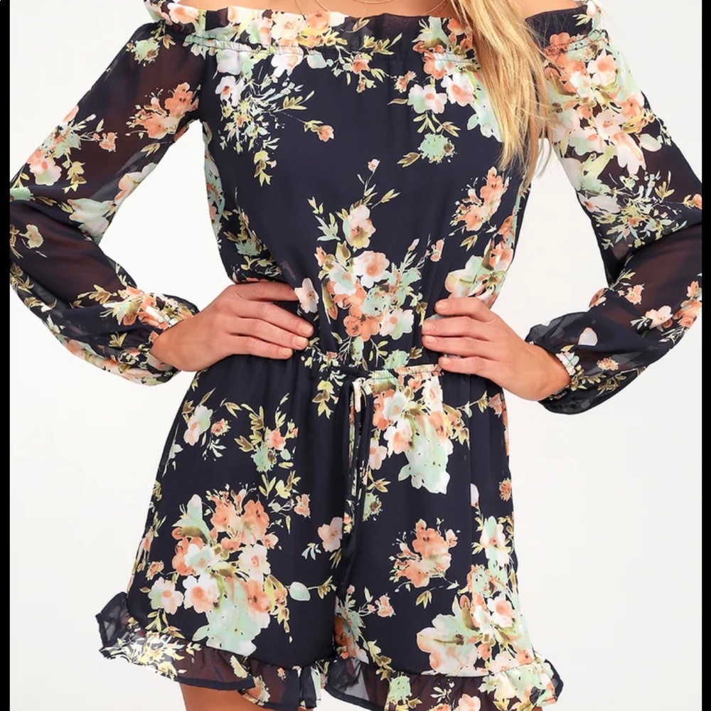 Perfect condition XL Lulus Romper Floral